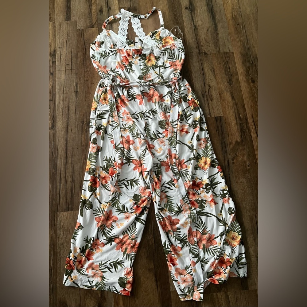 No Boundaries Floral Jumpsuit - Picture 5 of 5